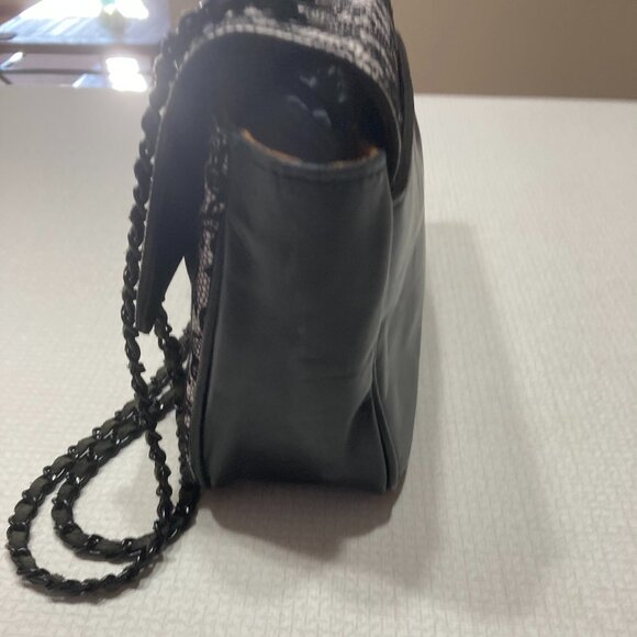 Like New Patricia Nash Chantilly Lace Leather Crossbody/Shoulder Bag - Picture 4 of 9